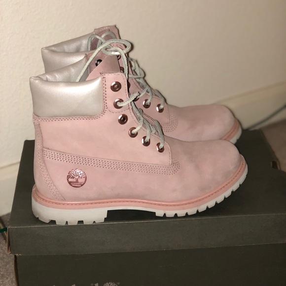 ladies pink timberland boots